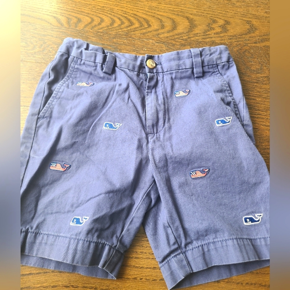 Vineyard Vines Boys Chino Shorts Sz.6 Whales Embroidery